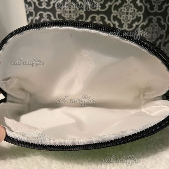 * VERY RARE * INVADER ZIM COSMETIC BAG / GIR - Picture 7 of 7